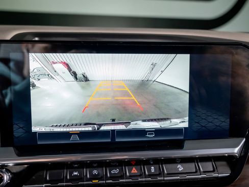 Used 2023 GMC Sierra 1500 SLT w/ SLT Premium Package image 11