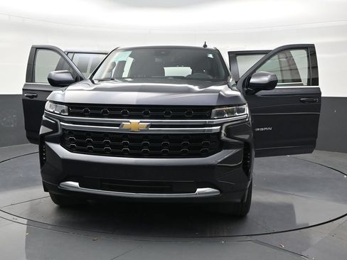 Used 2024 Chevrolet Suburban LS RWD image 33
