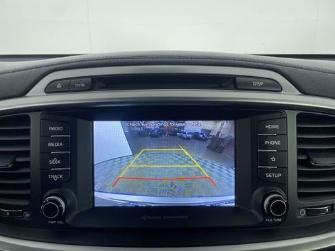 Used 2019 Kia Sorento EX image 23