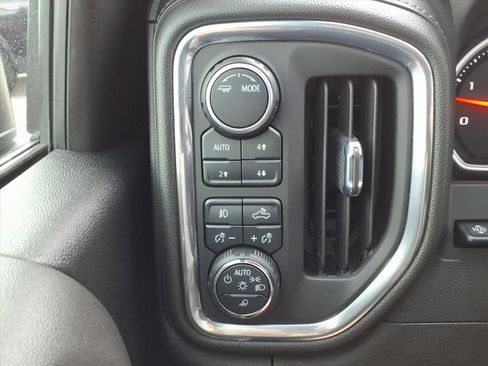 Used 2022 Chevrolet Silverado 2500 High Country w/ Z71 Off-Road Package AWD/4WD image 21