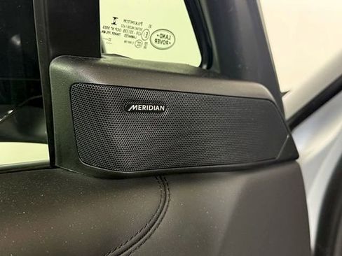 Used 2023 Land Rover Range Rover SE image 30