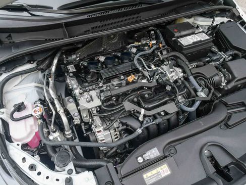 Certified 2025 Toyota Corolla SE FWD image 30