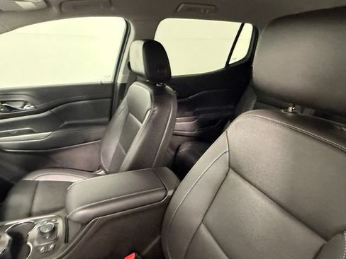 Used 2023 GMC Acadia SLT FWD image 30