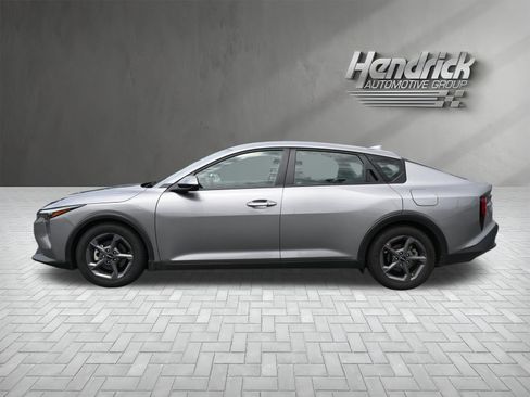 Used 2025 Kia K4 FWD image 8