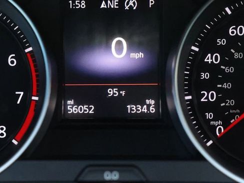 Used 2021 Volkswagen GTI SE FWD image 51
