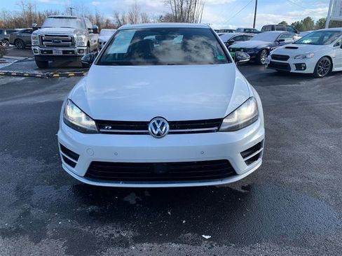 Used 2017 Volkswagen Golf 4-Door image 10