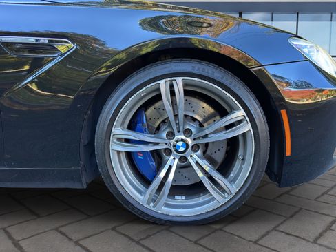 Used 2013 BMW M6 Convertible image 25