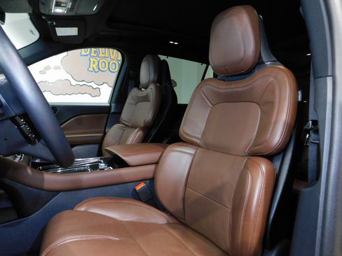 Used 2025 Lincoln Aviator Reserve w/ Equipment Group 201A image 44