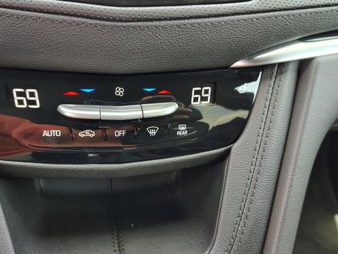 New 2025 Cadillac XT6 Luxury w/ LPO, Premium Carpet Package image 27