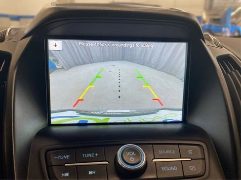 Used 2019 Ford Escape SE image 29