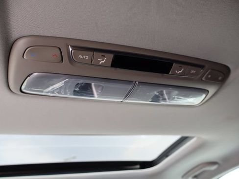 Used 2025 Kia Telluride S FWD image 8