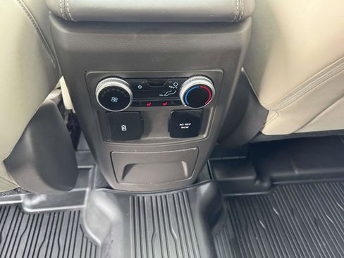 Used 2023 Ford Explorer Platinum w/ Technology Package image 22