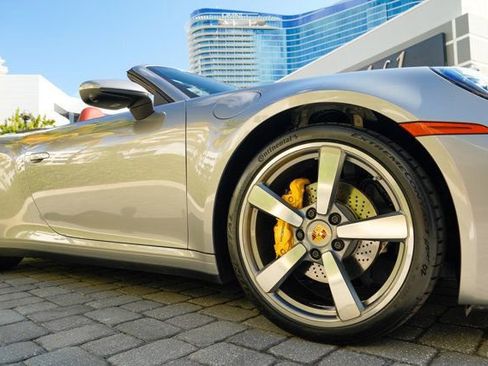 Used 2021 Porsche 911 Carrera image 34