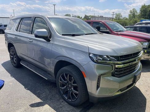 Used 2023 Chevrolet Tahoe LT w/ Luxury Package AWD/4WD image 13