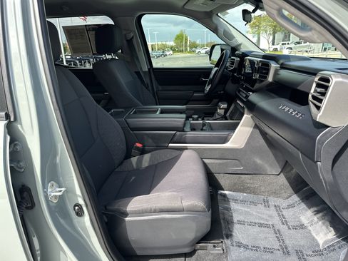 Used 2024 Toyota Tundra SR5 w/ SR5 Convenience Package RWD image 33