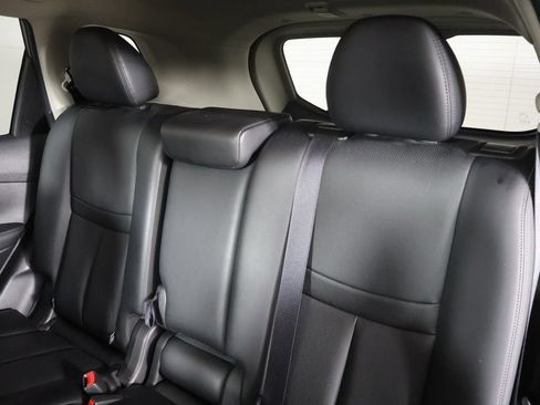 Used 2017 Nissan Rogue SL AWD/4WD image 32