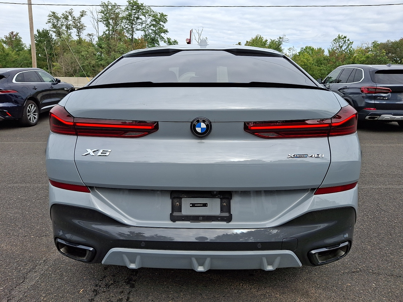 Used 2024 BMW X6 xDrive40i w/ M Sport Professional Package AWD/4WD image 4