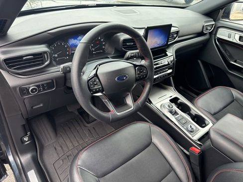 Used 2023 Ford Explorer ST-Line w/ Class IV Trailer Tow Package image 7