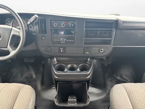 Used 2017 Chevrolet Express 3500 w/ Chrome Appearance Package image 11