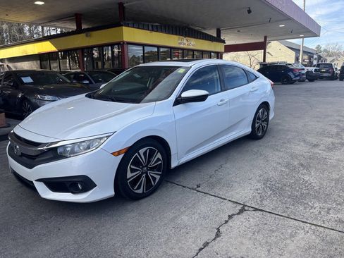 Used 2016 Honda Civic EX-T image 2