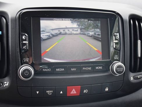 Used 2014 FIAT 500L Lounge FWD image 18