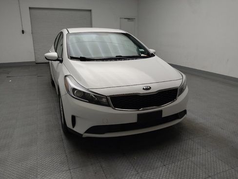 Used 2017 Kia Forte LX image 14