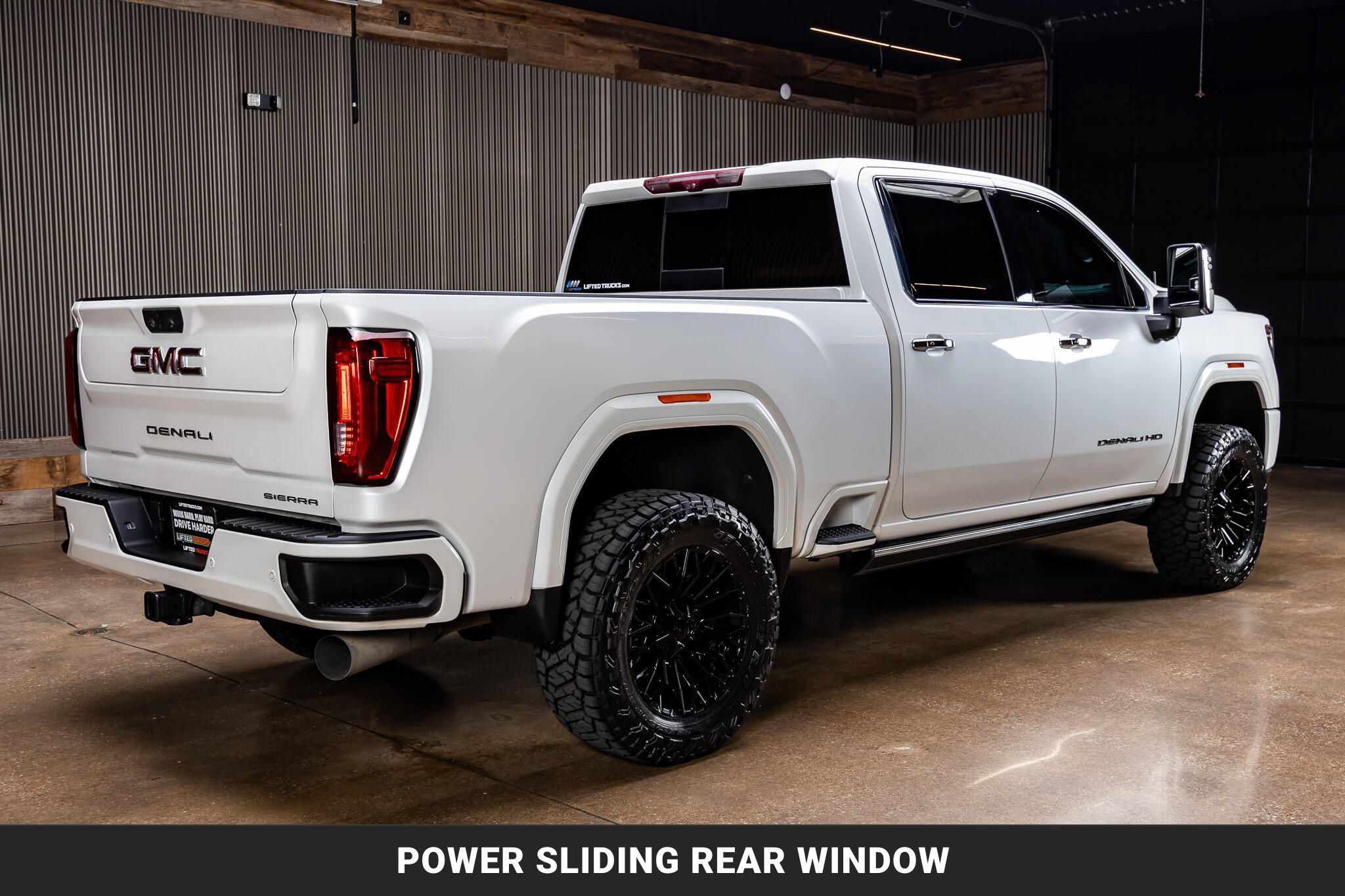Used 2023 GMC Sierra 2500 Denali w/ Denali Ultimate Package AWD/4WD image 10