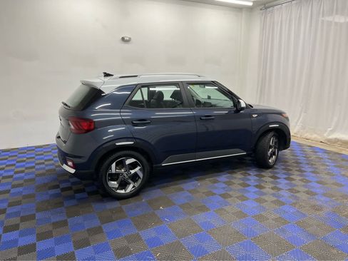 Used 2021 Hyundai Venue image 6