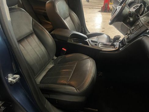 Used 2011 Buick Regal CXL image 16