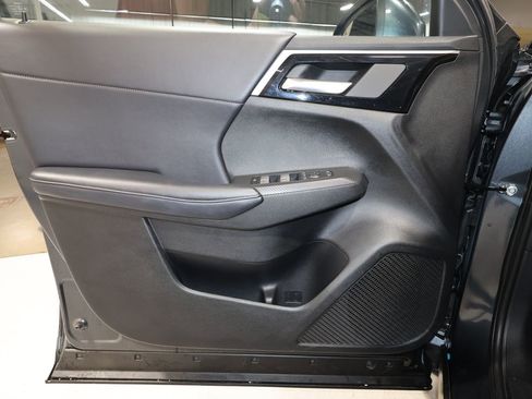 Used 2024 Mitsubishi Outlander SE image 22