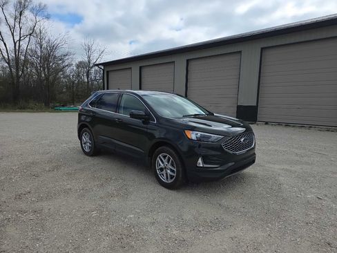 Used 2023 Ford Edge SEL w/ Convenience Package AWD/4WD image 4
