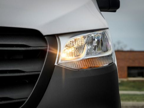 Used 2026 Mercedes-Benz Sprinter 2500 image 6