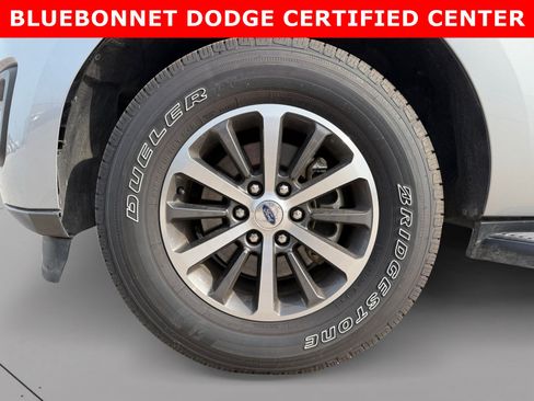 Used 2021 Ford Expedition XLT RWD image 9
