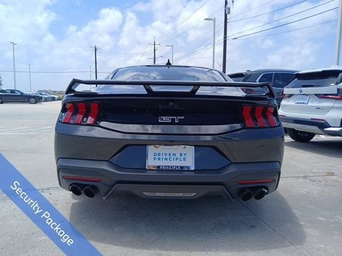 Used 2025 Ford Mustang GT Premium w/ GT Performance Package RWD image 8