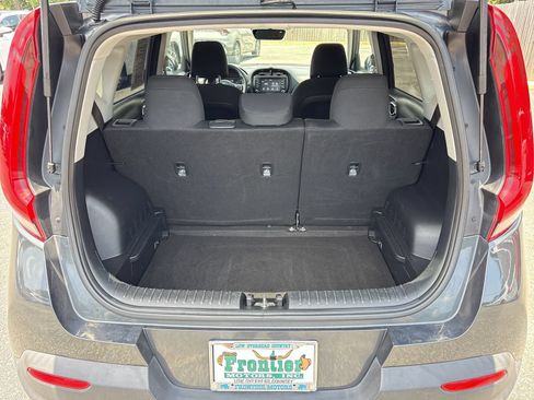 Used 2021 Kia Soul LX FWD image 26