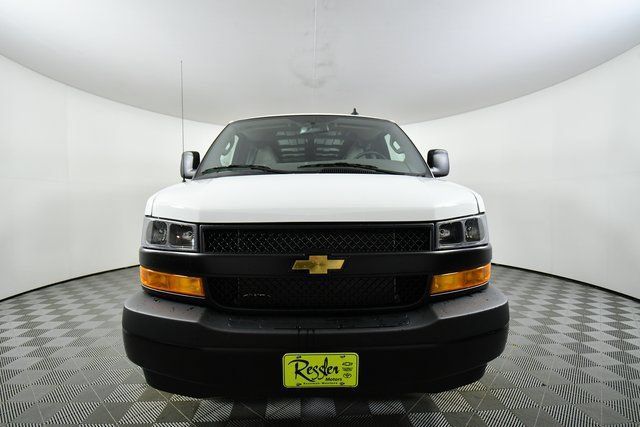 New 2025 Chevrolet Express 3500 Extended RWD image 7