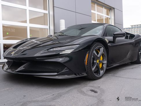 Used 2021 Ferrari SF90 Stradale Coupe image 2