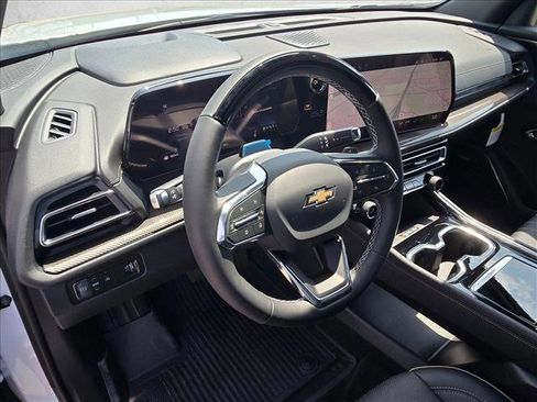 New 2026 Chevrolet Traverse High Country w/ LPO, Floor Liner Package FWD image 3