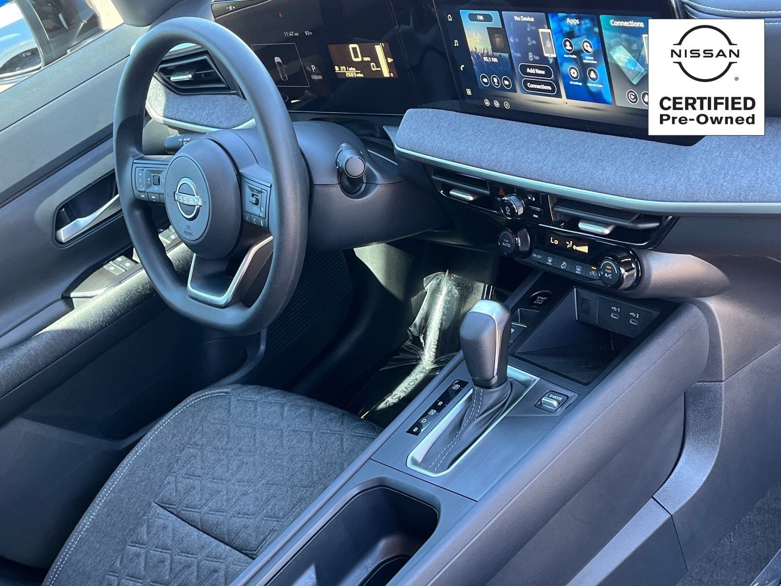 Certified 2026 Nissan Kicks SV FWD image 9