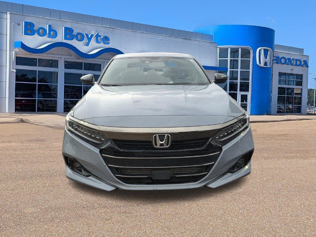 Used 2022 Honda Accord Sport image 2