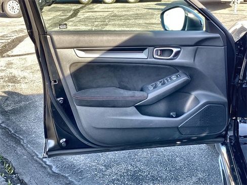 Used 2025 Honda Civic Type R image 14
