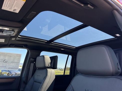 New 2026 GMC Yukon XL Denali w/ Denali Reserve Package AWD/4WD image 25