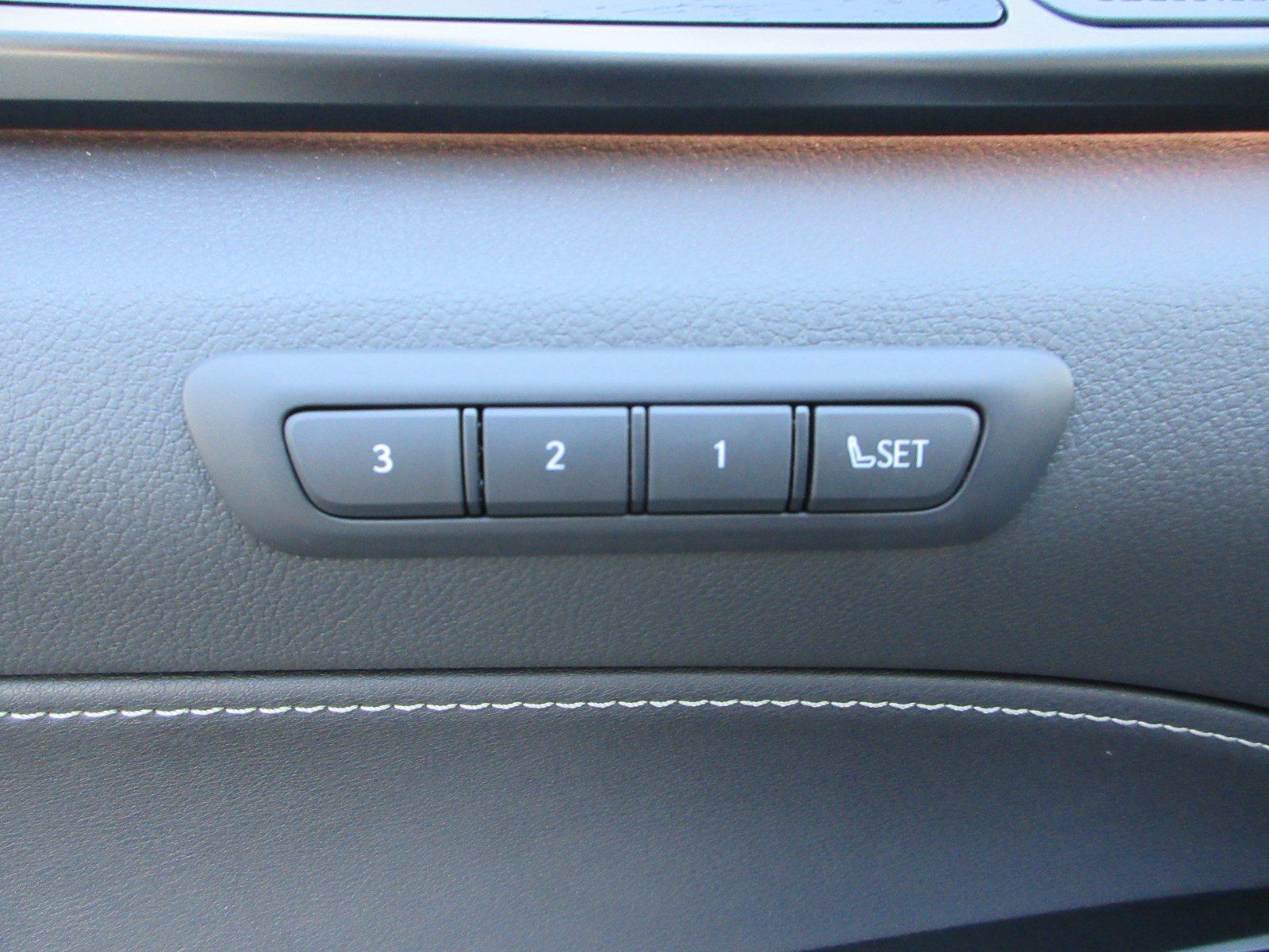 Used 2026 Lexus NX 450h+ AWD w/ Accessory Package (Z2) image 29
