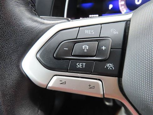 Used 2024 Volkswagen Jetta SE FWD image 19
