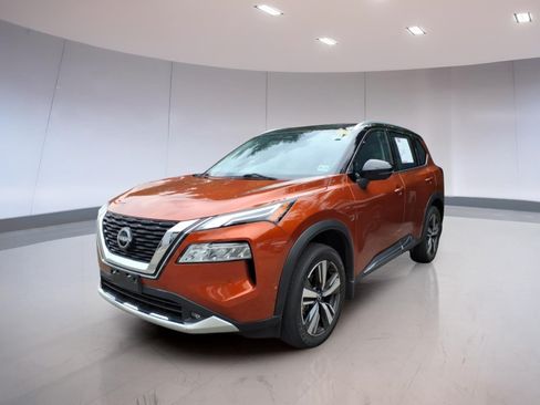 Used 2023 Nissan Rogue Platinum w/ Platinum Premium Package AWD/4WD image 2