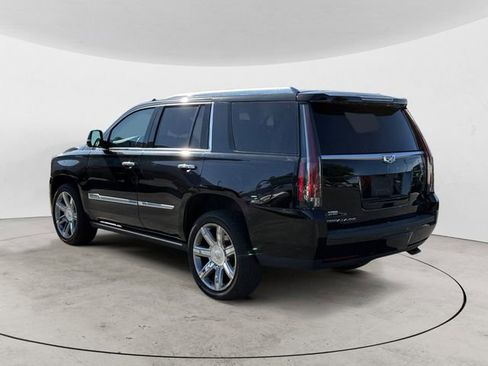 Used 2019 Cadillac Escalade Premium Luxury AWD/4WD image 3