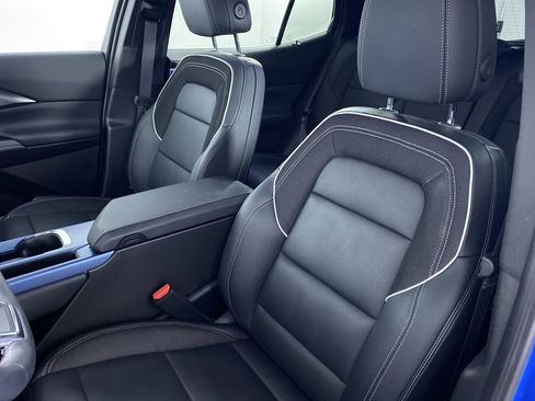 Certified 2024 Chevrolet Equinox EV LT FWD image 9