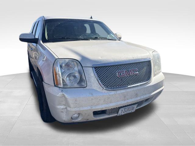 Used 2014 GMC Yukon Denali AWD/4WD image 9