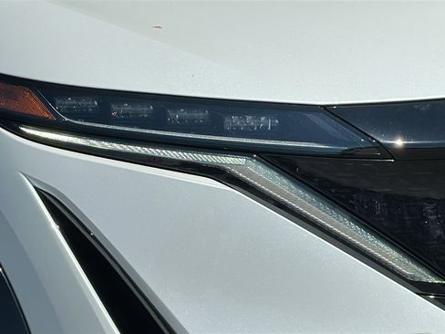 Used 2024 Nissan Ariya AWD image 4
