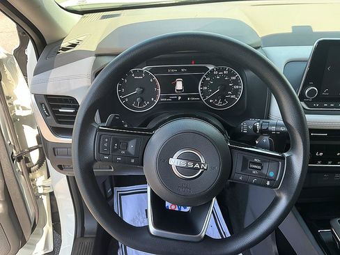 Certified 2023 Nissan Rogue SV FWD image 14